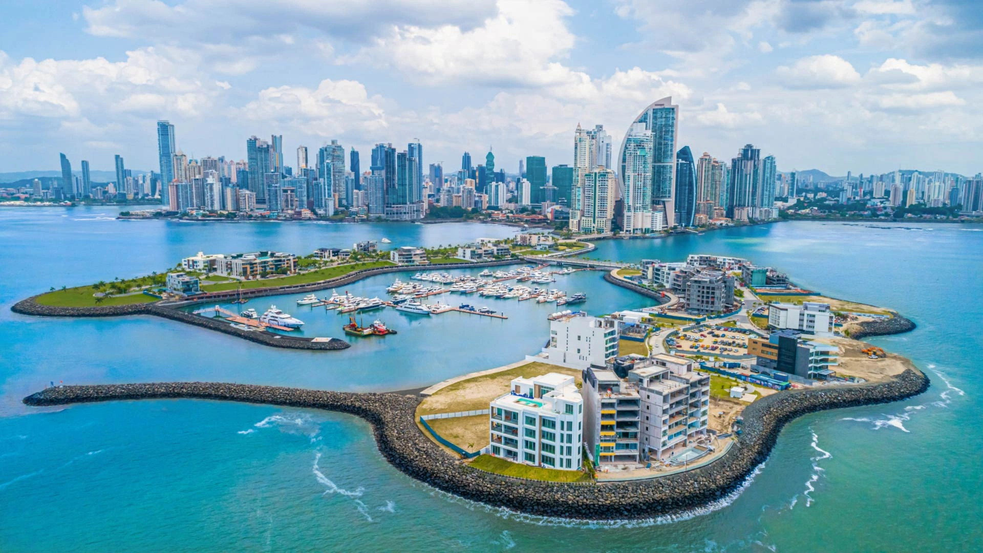 Paraíso inmobiliario: casas de playa en Panamá para residentes de Venezuela